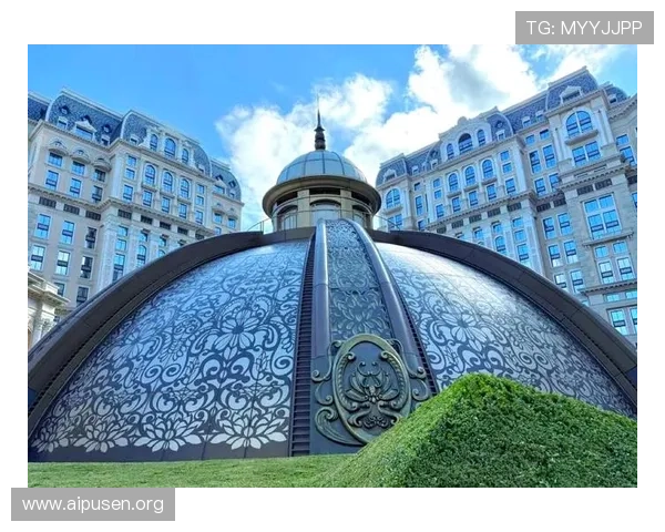 澳门葡京人：在澳门葡京工作的人们如何平衡工作与生活的艺术